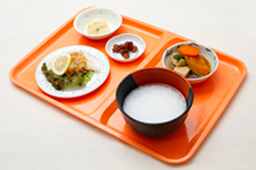 昼食例